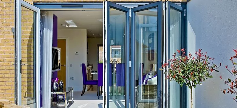Commercial Door Glass Repair in Kingston, ON